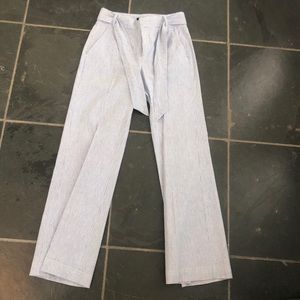 Super cute seersucker wide leg pant
